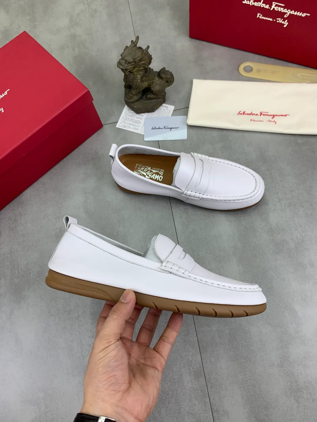 Men's shoes 💰P480 New model [Ferragamo/Ferragamo] Latest model Original imported calfskin, imported pigskin lining + original luxury metal buckle + original rubber outsole Soft and comfortable Size number: 38-44
